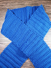 Load image into Gallery viewer, Chunky Winter Scarf - Bright Blue