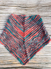 Load image into Gallery viewer, Clairmore Cowlette - Red and Green