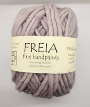 Load image into Gallery viewer, FREIA Super Bulky yarn - various gradient cakes
