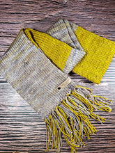 Load image into Gallery viewer, Gift Set - Hat and Scarf - Wool - Yellow Ochre and Grey
